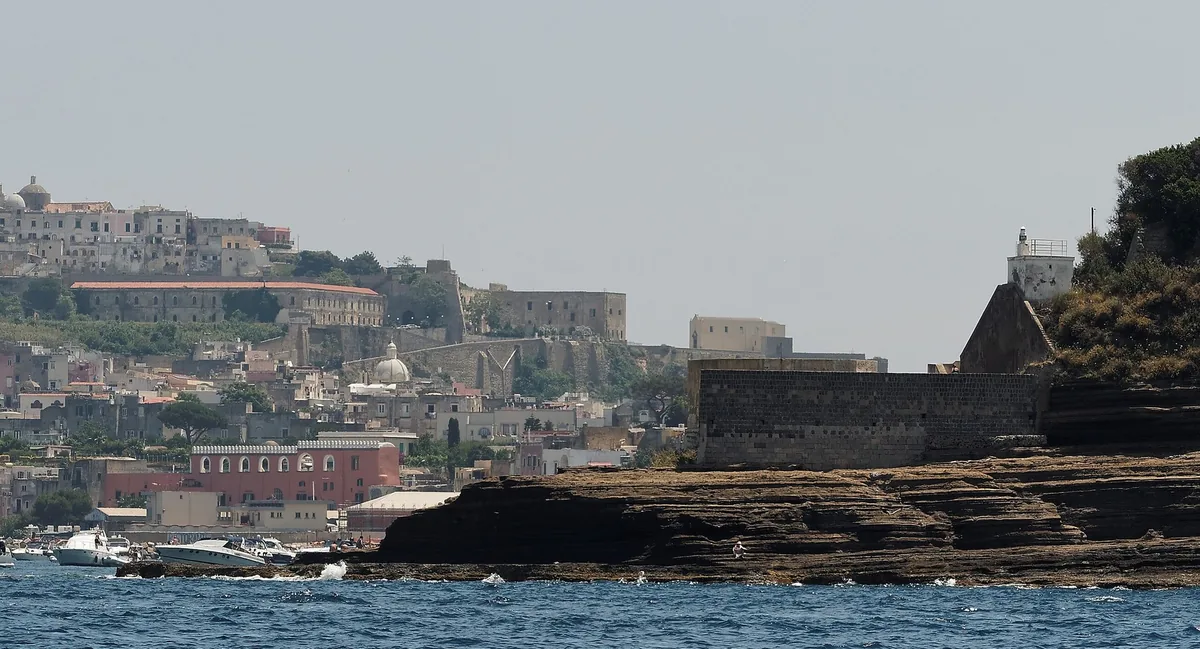 From Ischia: a day by boat to Procida with lunch on board